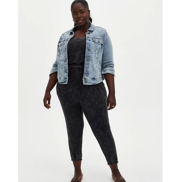 🆕️ Torrid Black Wash Jumpsuit Size 2 X - Picture 3 of 6